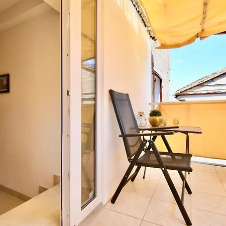 Suncani Krovovi Apartmán